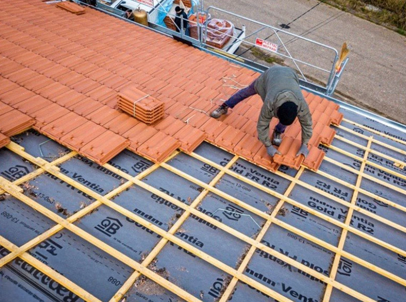 photo de rénovation de toiture par bj toiture dans l'ouest lyonnais